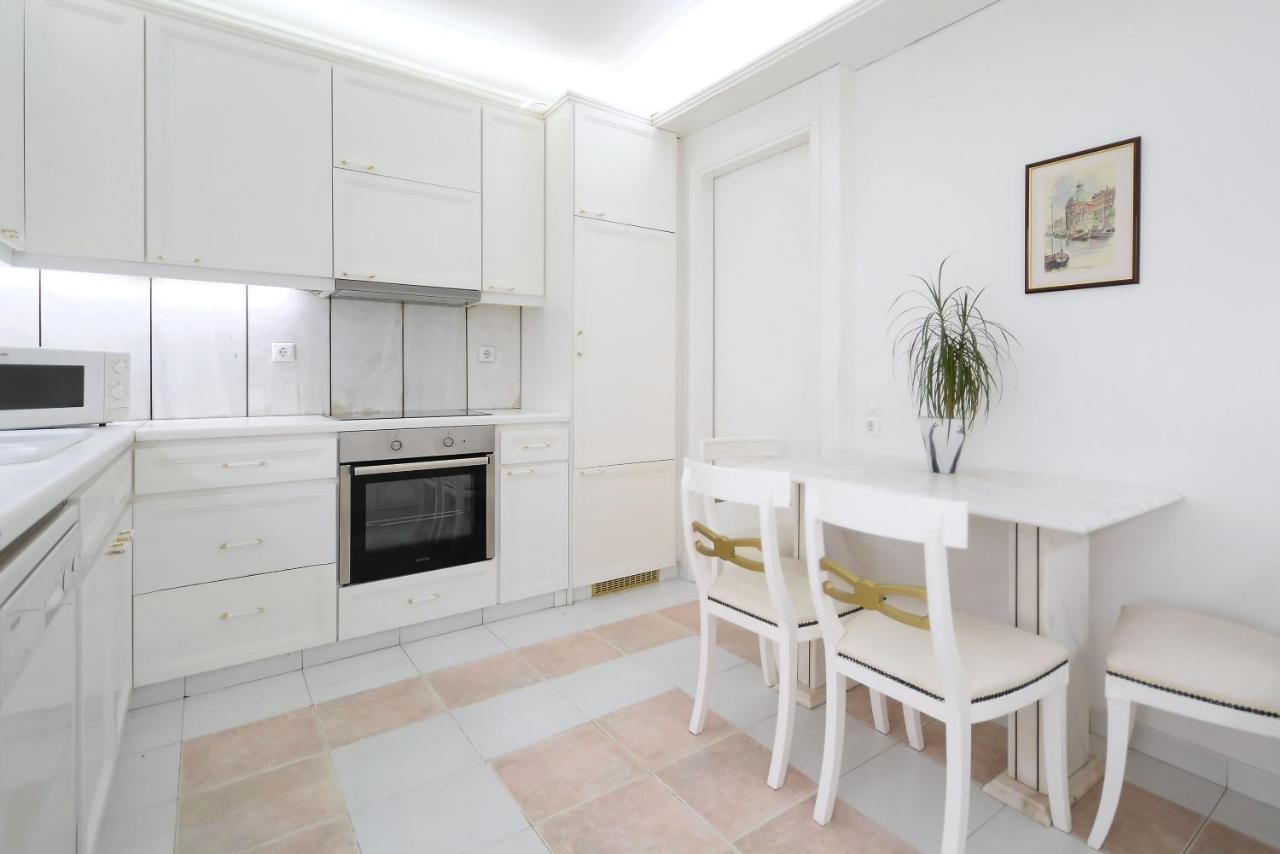 Luxury Apartment Demokratias Athens Exterior photo